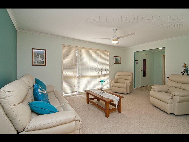 30 DORACHUS DRIVE, Regents Park QLD 4118