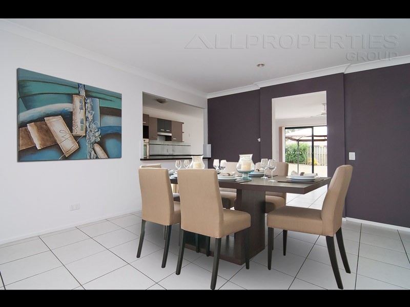 7 Mapelton Cct, Parkinson QLD 4115