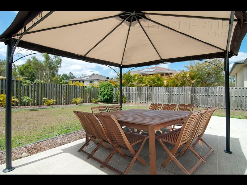 7 Mapelton Cct, Parkinson QLD 4115