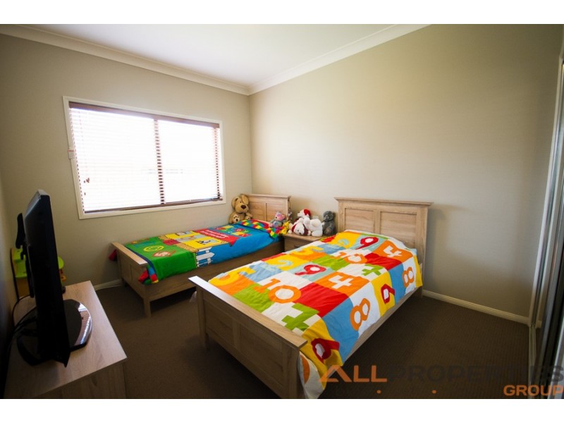 23 Paperbark Crescent, Heathwood QLD 4110