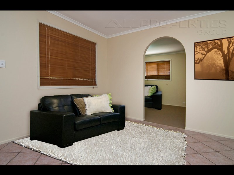 30 STRATHALLEN DRIVE, Boronia Heights QLD 4124