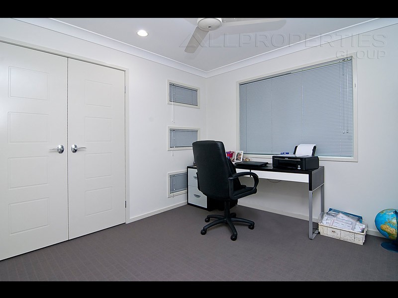 30 Juniper Street, Heathwood QLD 4110