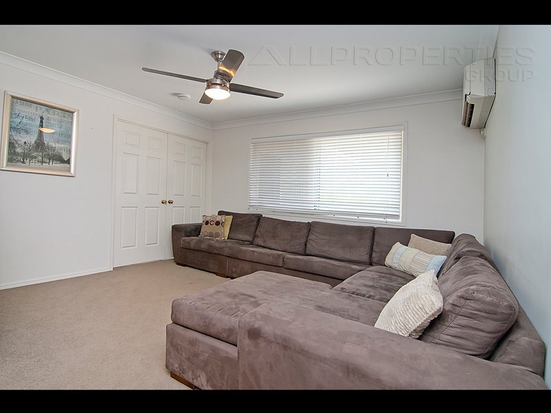 16 Seabrook Crescent, Forest Lake QLD 4078