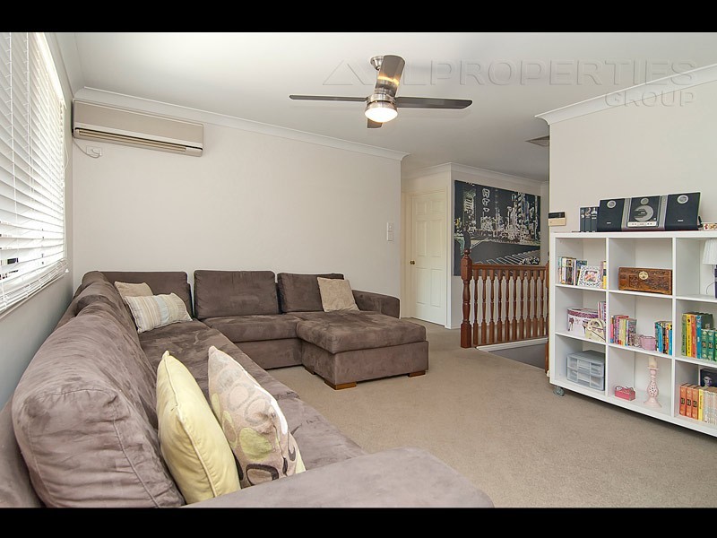16 Seabrook Crescent, Forest Lake QLD 4078