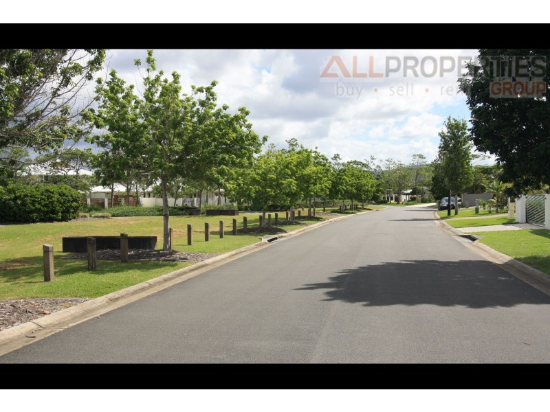 11 Coomera Court, Helensvale QLD 4212