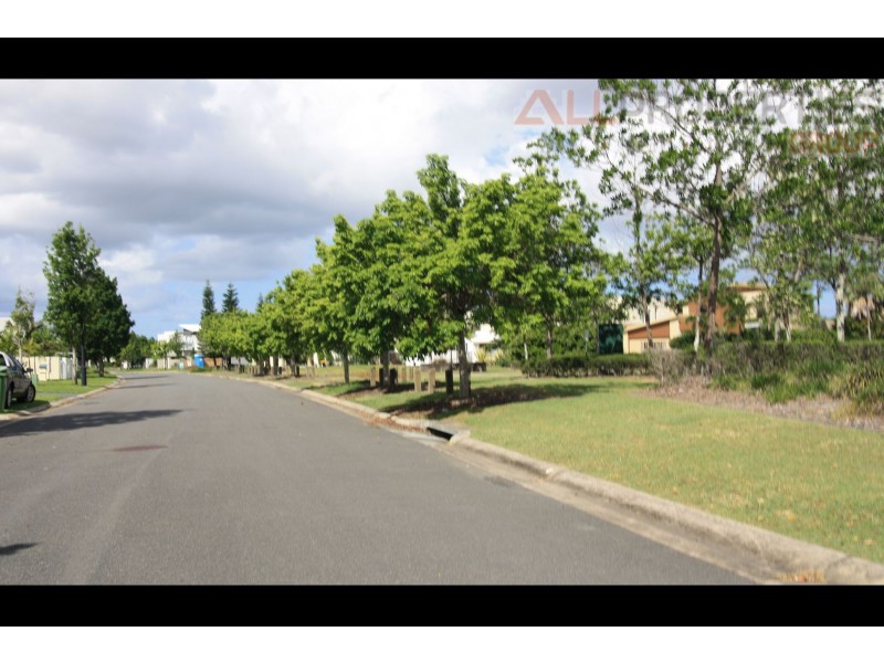 11 Coomera Court, Helensvale QLD 4212