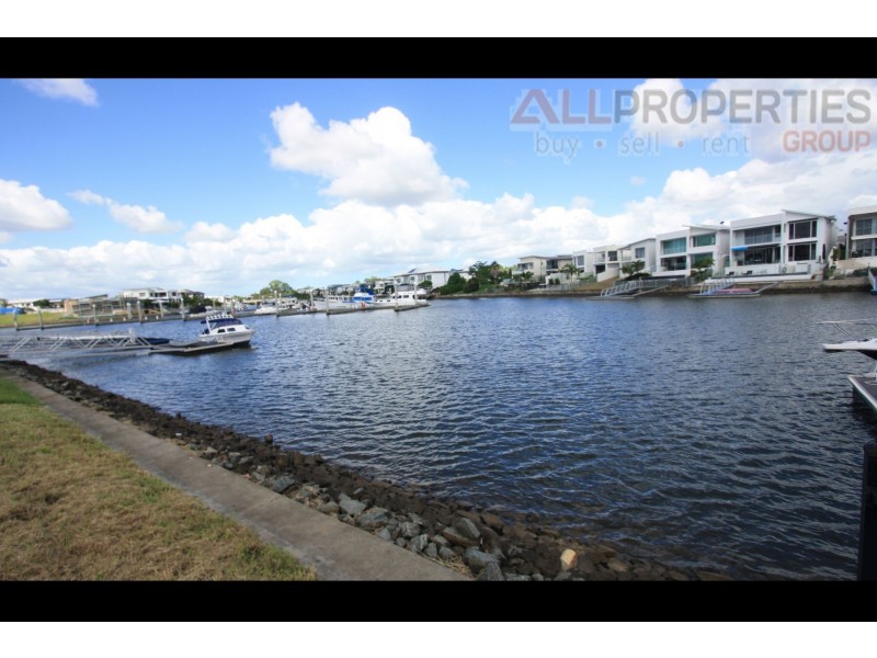 11 Coomera Court, Helensvale QLD 4212