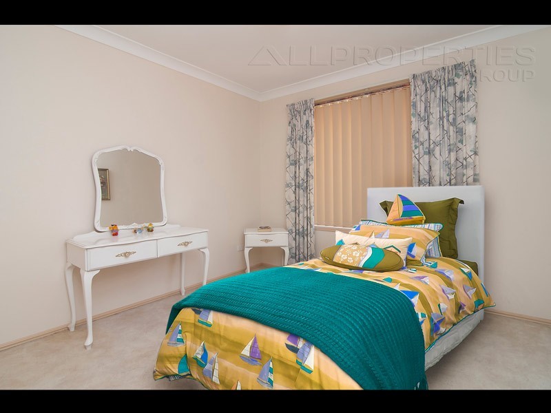 29 SOLANDRA CIRCUIT, Regents Park QLD 4118