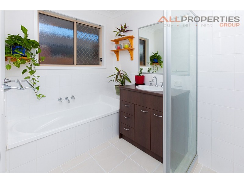11 Weir Close, Berrinba QLD 4117