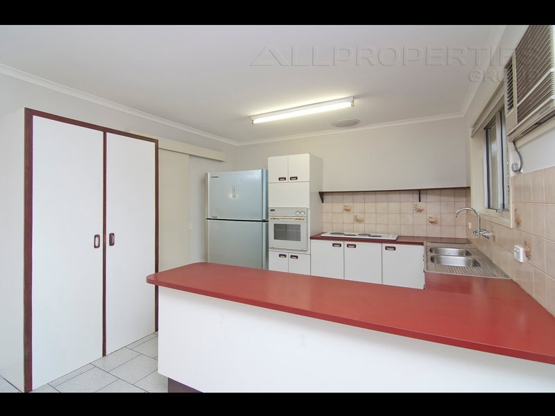 33 Vansittart Road, Regents Park QLD 4118
