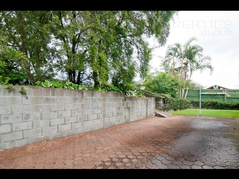 33 Vansittart Road, Regents Park QLD 4118
