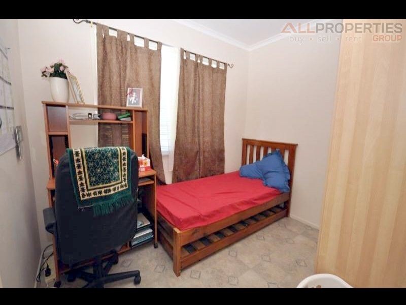 Logan Central QLD 4114