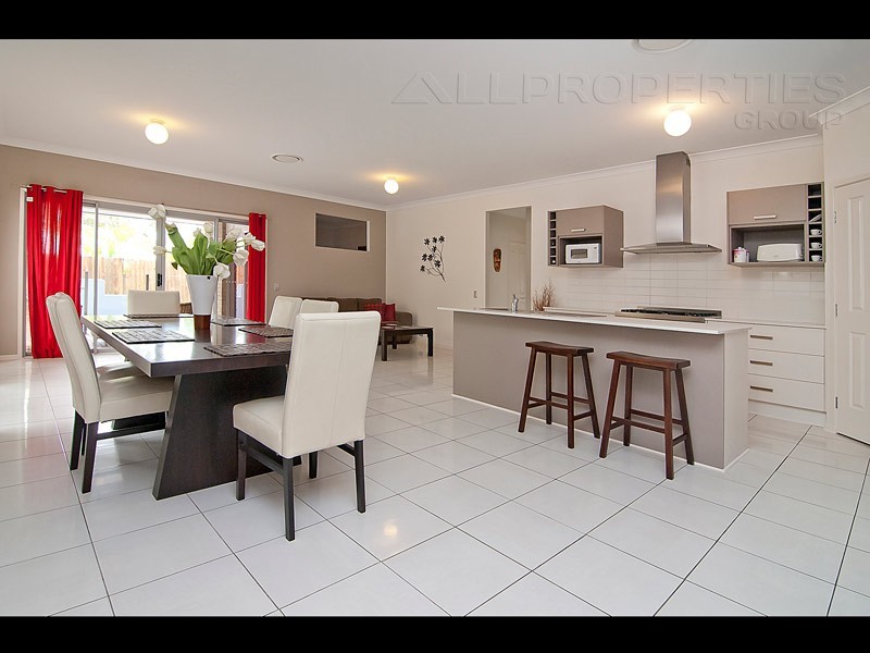3 Tuscany Close, Forest Lake QLD 4078