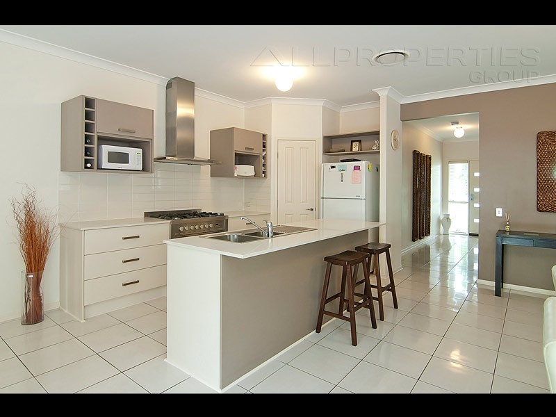 3 Tuscany Close, Forest Lake QLD 4078