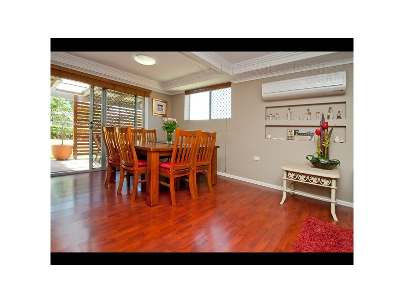 11 Le Grand Street, Macgregor QLD 4109