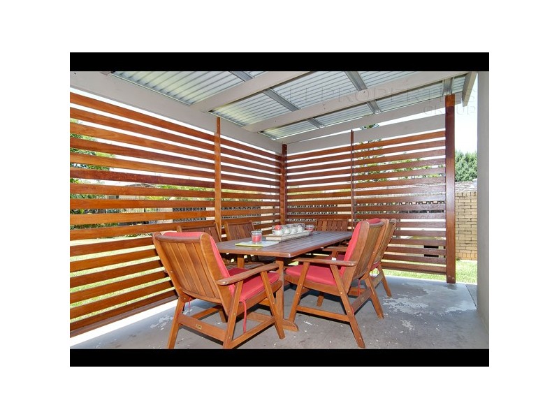 11 Le Grand Street, Macgregor QLD 4109