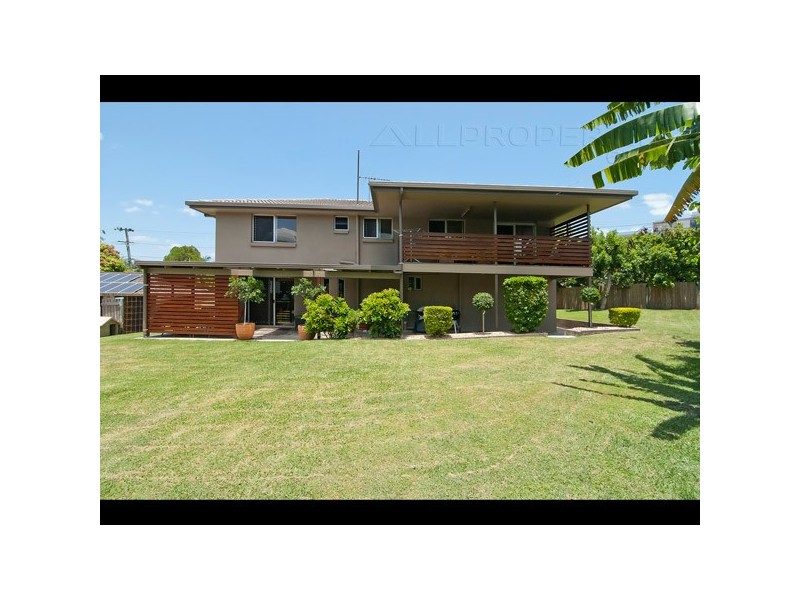 11 Le Grand Street, Macgregor QLD 4109