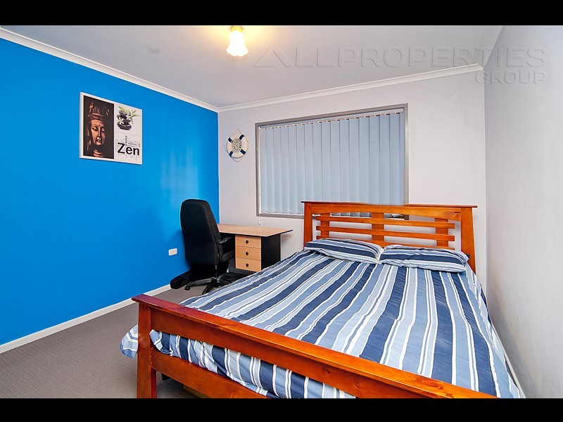 198 EMERALD DRIVE, Regents Park QLD 4118