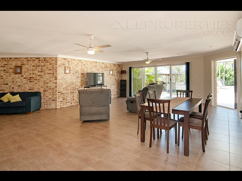 31-43 Myall Terrace, Munruben QLD 4125