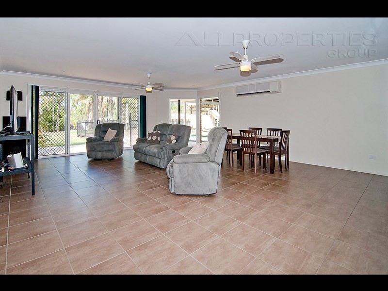 31-43 Myall Terrace, Munruben QLD 4125