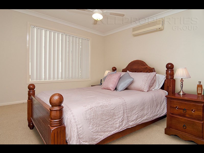 31-43 Myall Terrace, Munruben QLD 4125