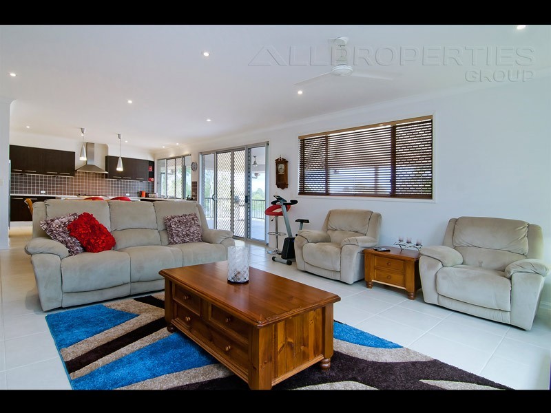 13-15 Alannon Place, Jimboomba QLD 4280
