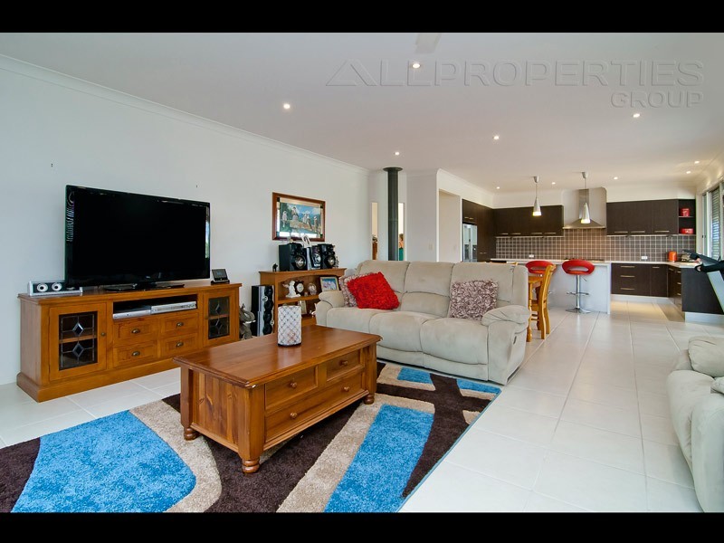 13-15 Alannon Place, Jimboomba QLD 4280