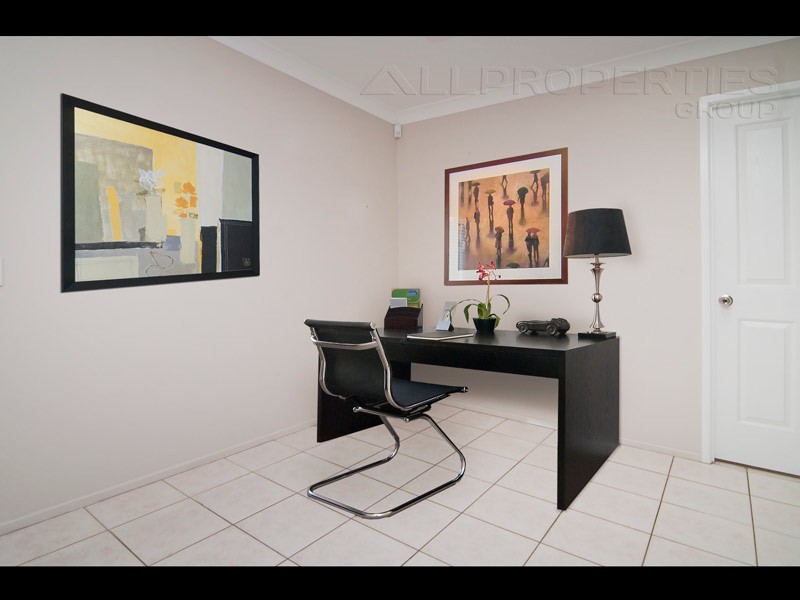 5 Tennessee Way, Berrinba QLD 4117