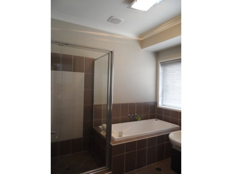 23 Paperbark Crescent, Heathwood QLD 4110