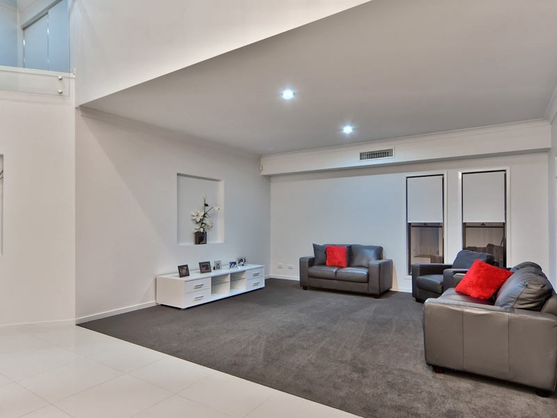 126 Hawthorn Circuit, Stretton QLD 4116