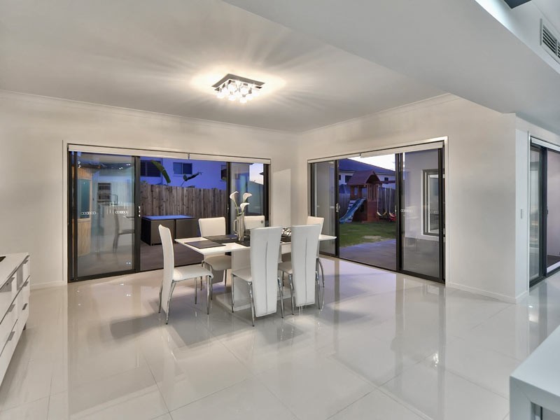 126 Hawthorn Circuit, Stretton QLD 4116