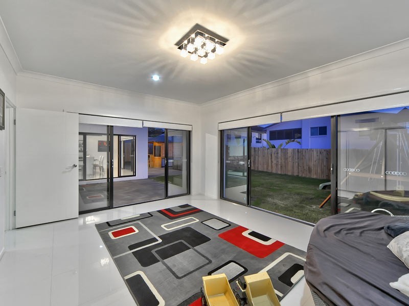 126 Hawthorn Circuit, Stretton QLD 4116