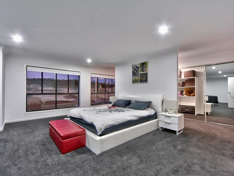 126 Hawthorn Circuit, Stretton QLD 4116
