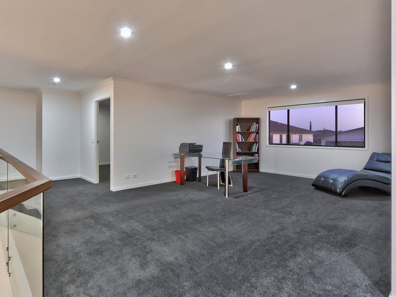 126 Hawthorn Circuit, Stretton QLD 4116