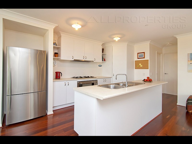 72 Parkwood Drive, Heathwood QLD 4110