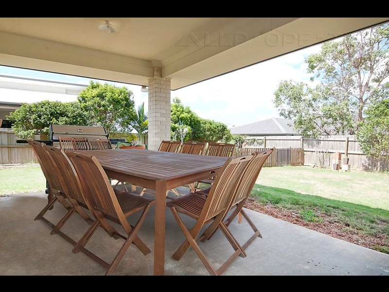 72 Parkwood Drive, Heathwood QLD 4110