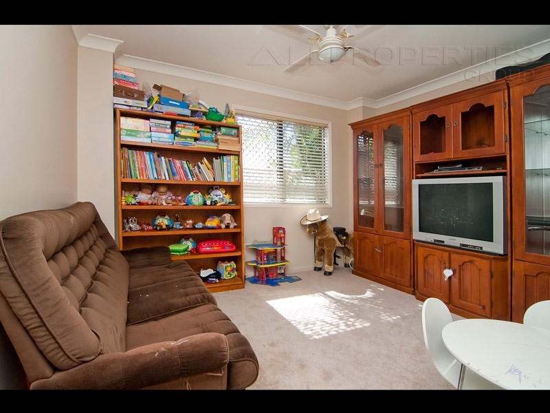57 Cardwell St, Forest Lake QLD 4078