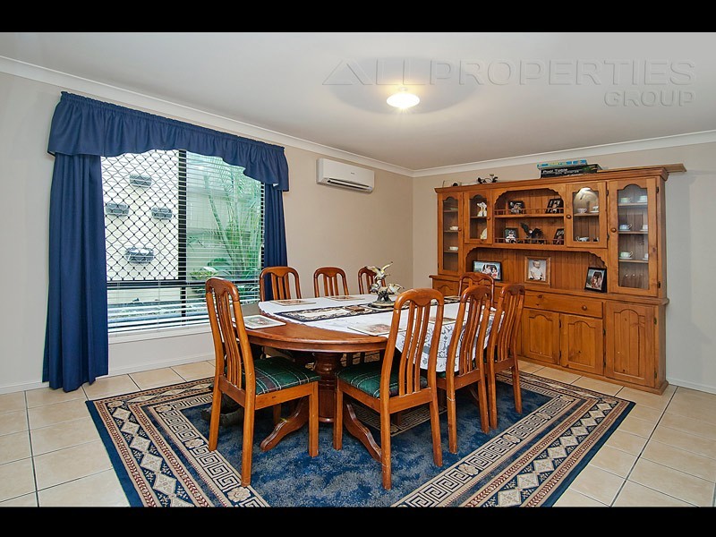 57 Cardwell St, Forest Lake QLD 4078