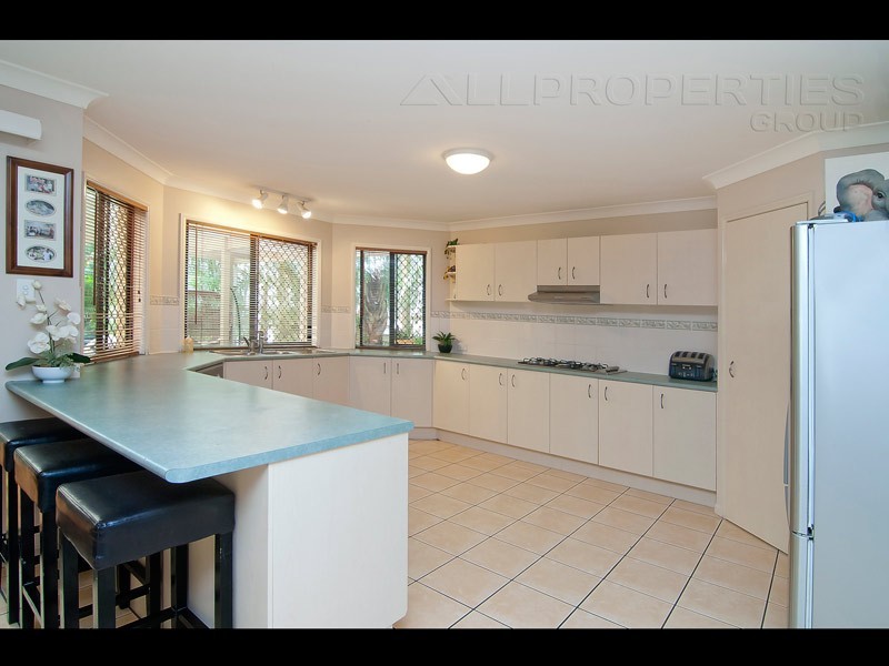 57 Cardwell St, Forest Lake QLD 4078