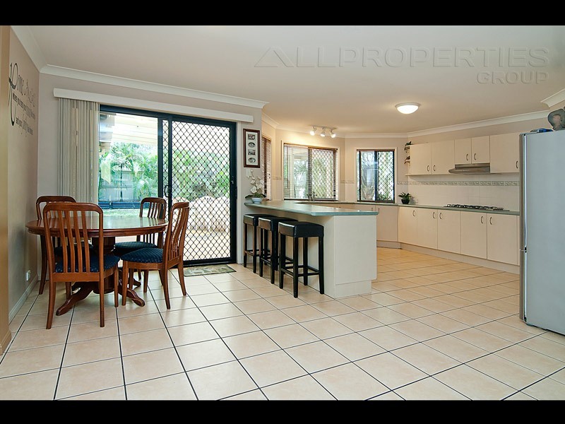 57 Cardwell St, Forest Lake QLD 4078