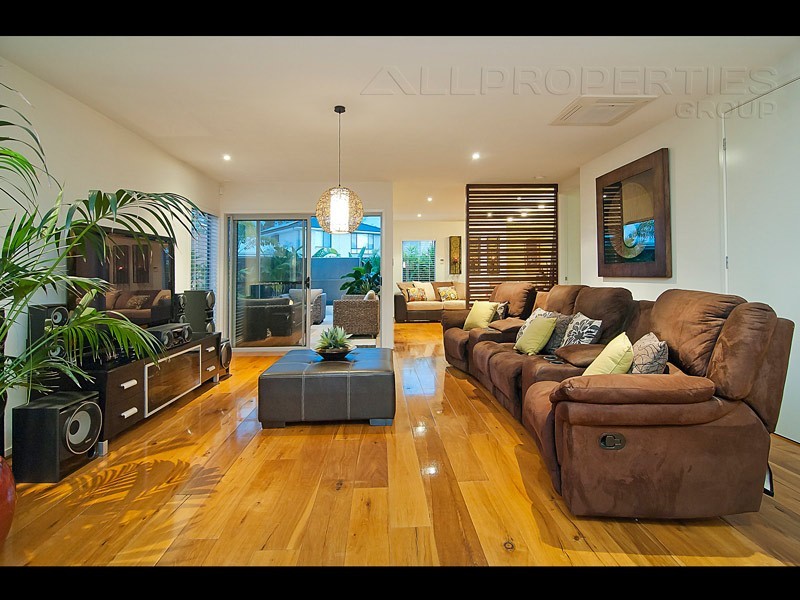 3 Tea Tree Street, Heathwood QLD 4110