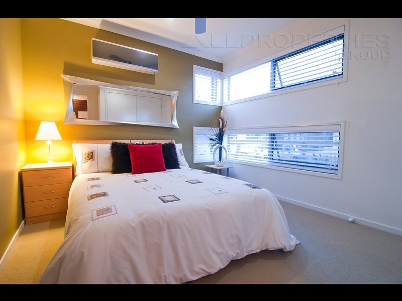 3 Tea Tree Street, Heathwood QLD 4110