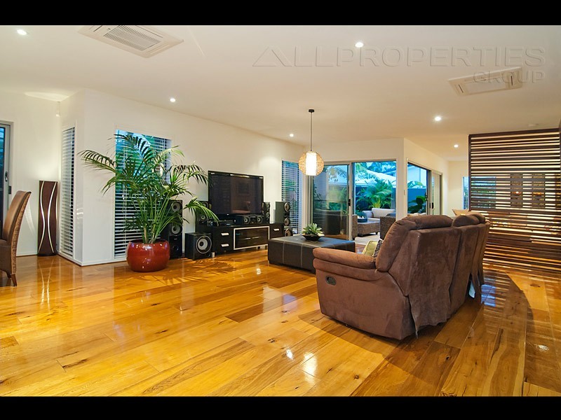 3 Tea Tree Street, Heathwood QLD 4110