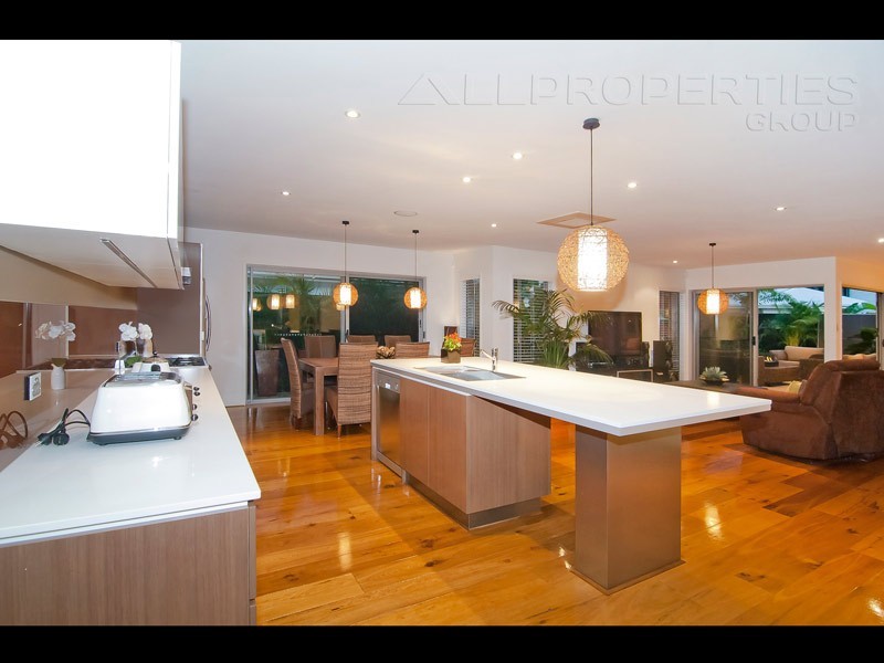 3 Tea Tree Street, Heathwood QLD 4110