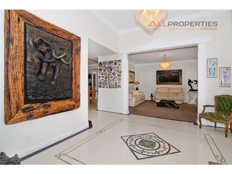 14 Feather Close, Forestdale QLD 4118