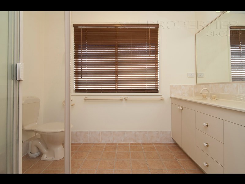 33-35 Sandalwood Court, Jimboomba QLD 4280