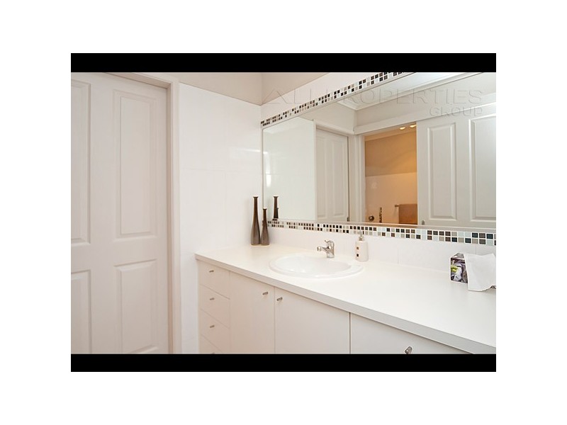 1 Owens Street, Boronia Heights QLD 4124