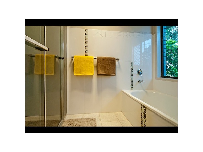 1 Owens Street, Boronia Heights QLD 4124