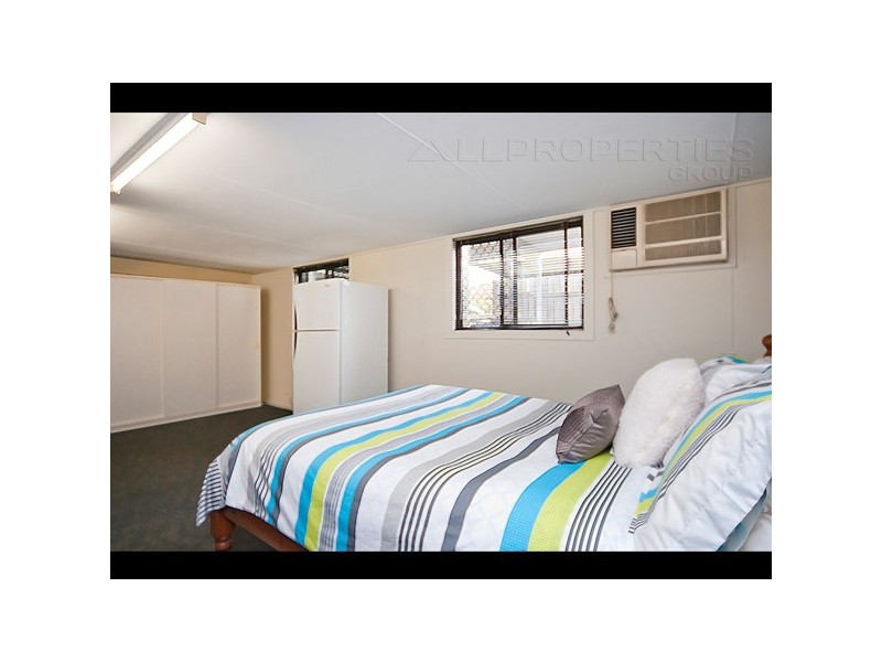 1 Owens Street, Boronia Heights QLD 4124