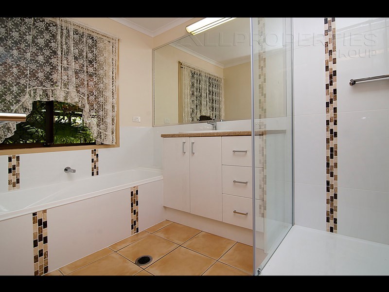 13 Kallioota St, Greenbank QLD 4124